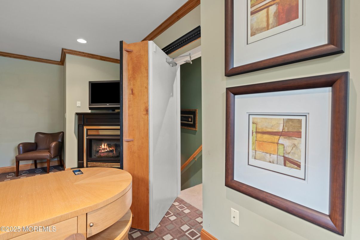 Fireplace, Interior, Recessed Lighting