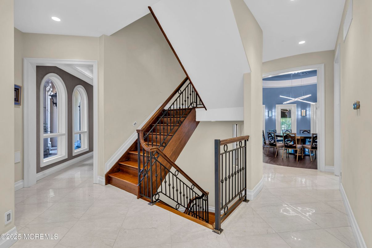 Dining room, Interior, Recessed Lighting