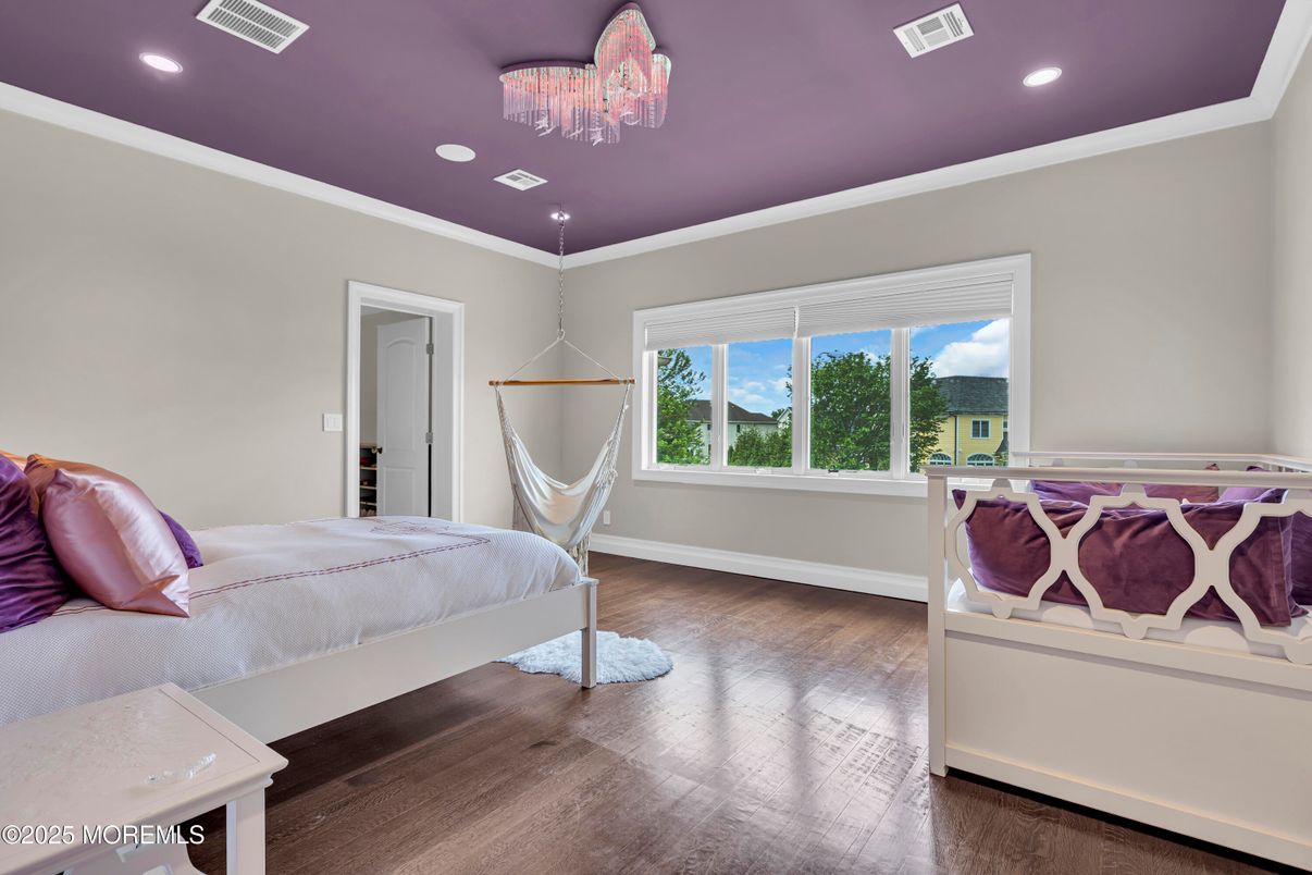 Bedroom, Chandelier, Interior, Pendant Lights, Recessed Lighting, Wood Texture Flooring