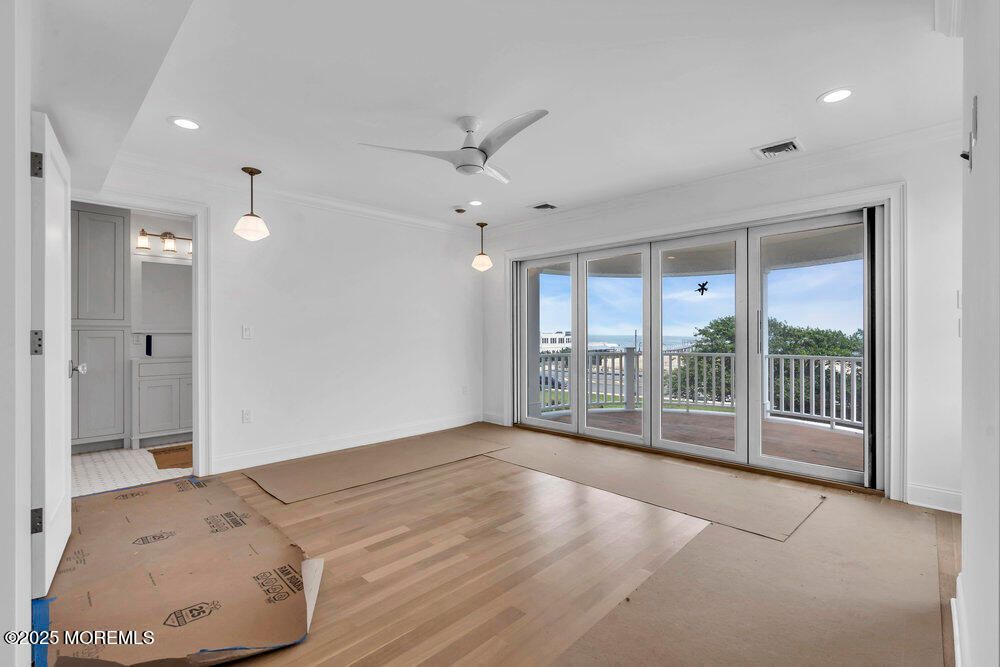 Empty room, Interior, Pendant Lights, Recessed Lighting, Wood Texture Flooring