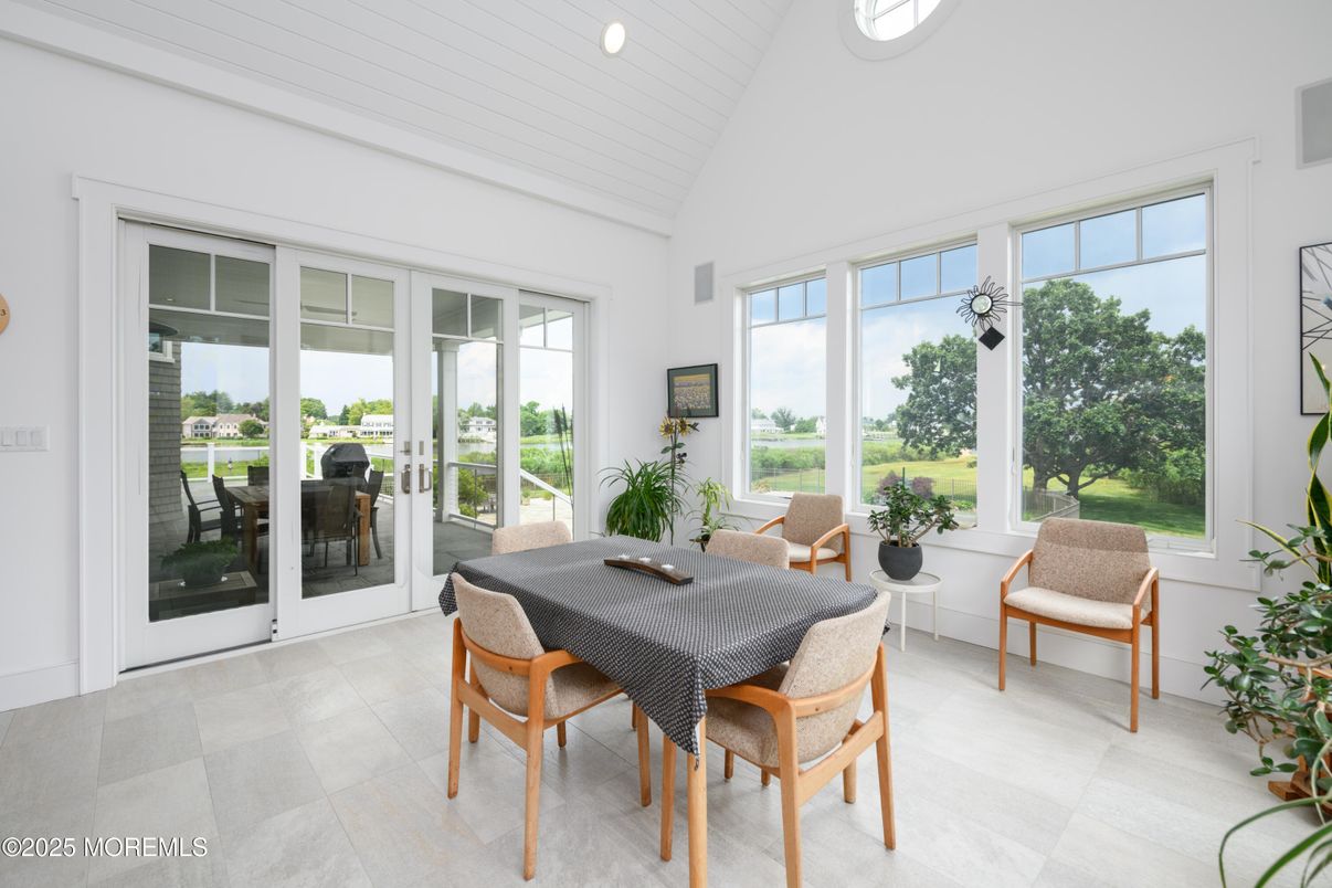 Dining room, Interior, Recessed Lighting, Sun Room