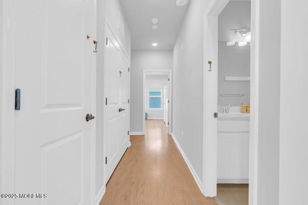 Interior, Recessed Lighting, Water, Wood Texture Flooring