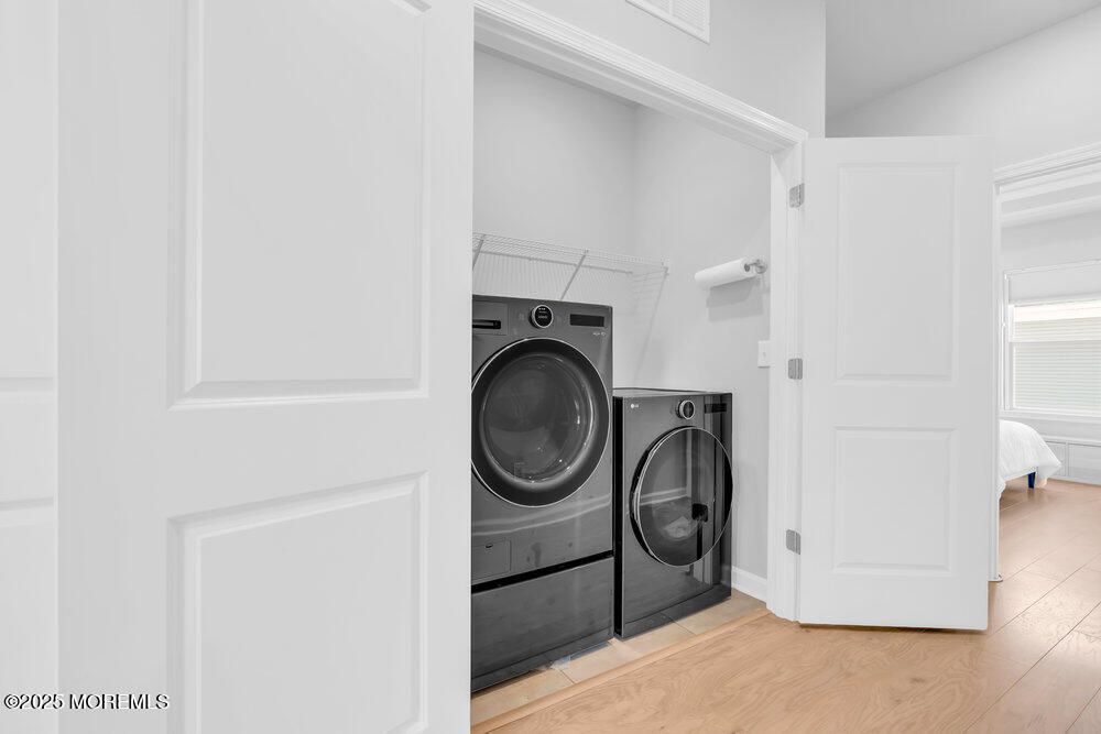 Interior, Utility Closets, Washer, Wood Texture Flooring