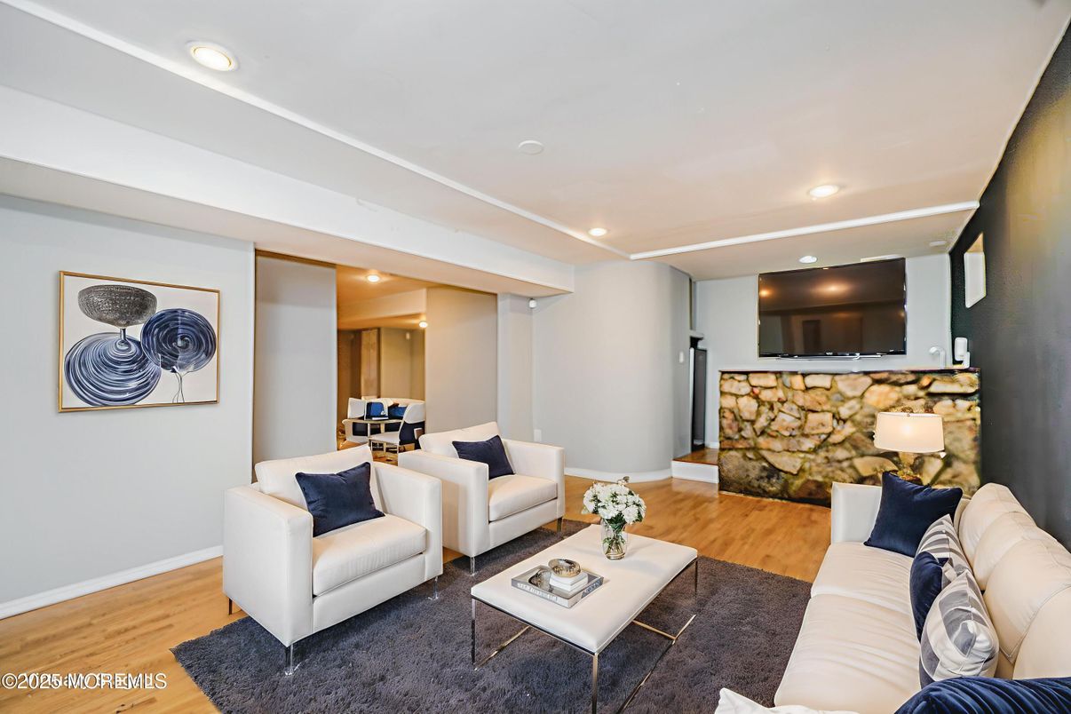 Interior, Living room, Recessed Lighting, Stone Walls, Wood Texture Flooring