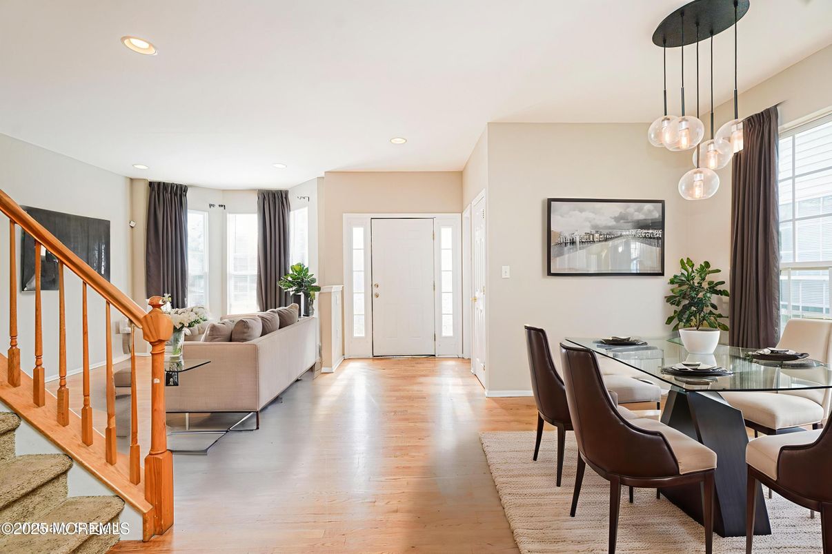 Dining room, Interior, Living room, Pendant Lights, Recessed Lighting, Wood Texture Flooring