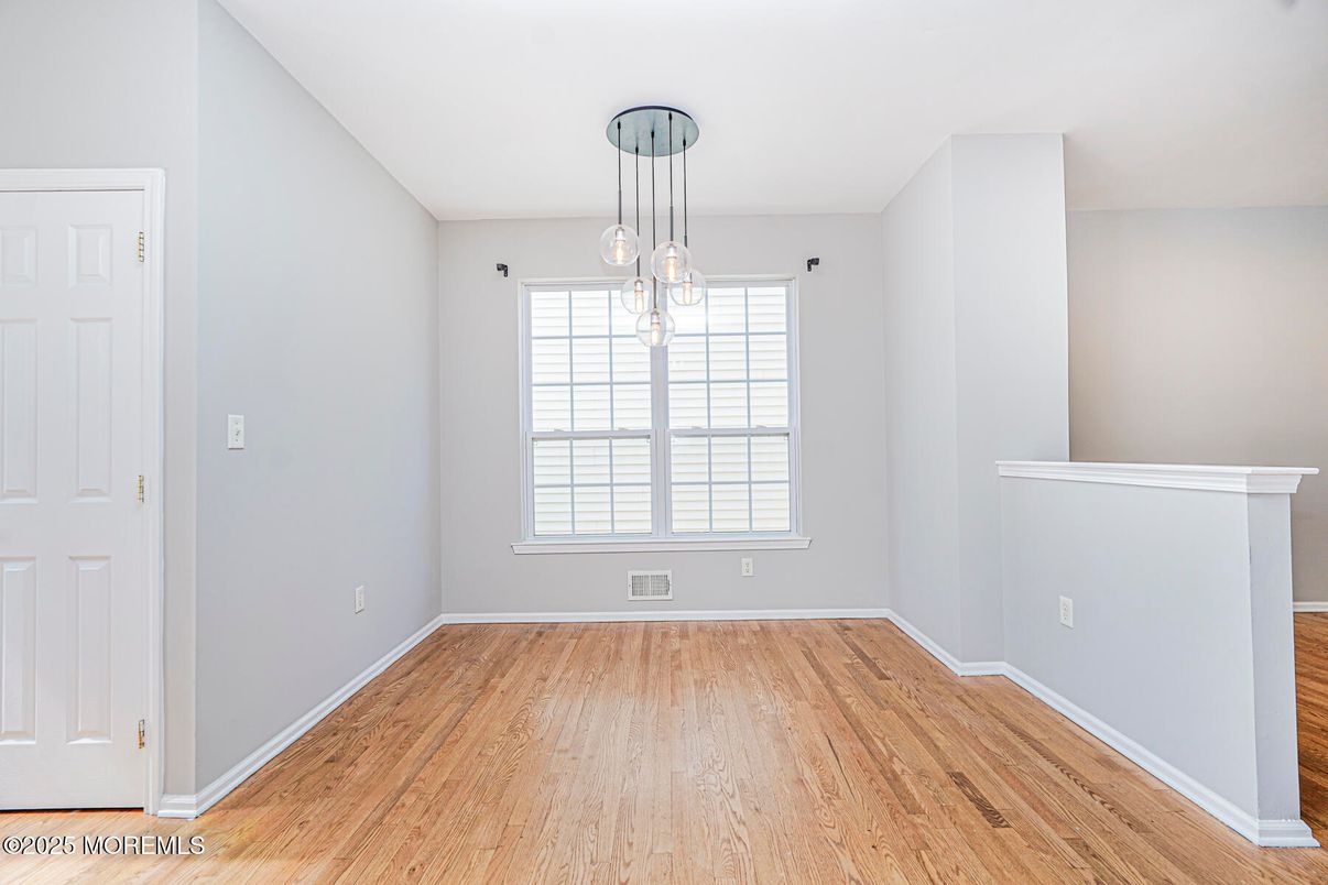 Empty room, Interior, Pendant Lights, Wood Texture Flooring