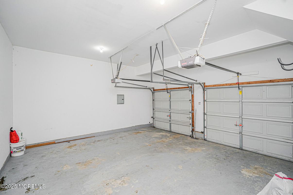Garage, Interior