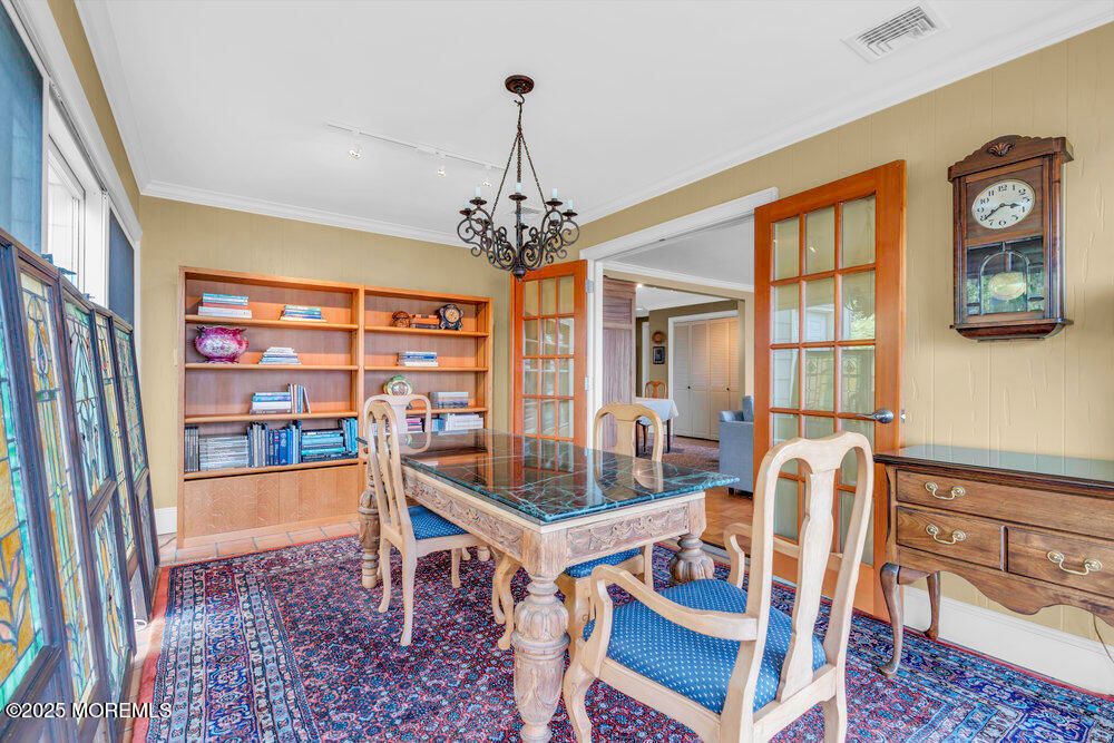 Chandelier, Dining room, Interior