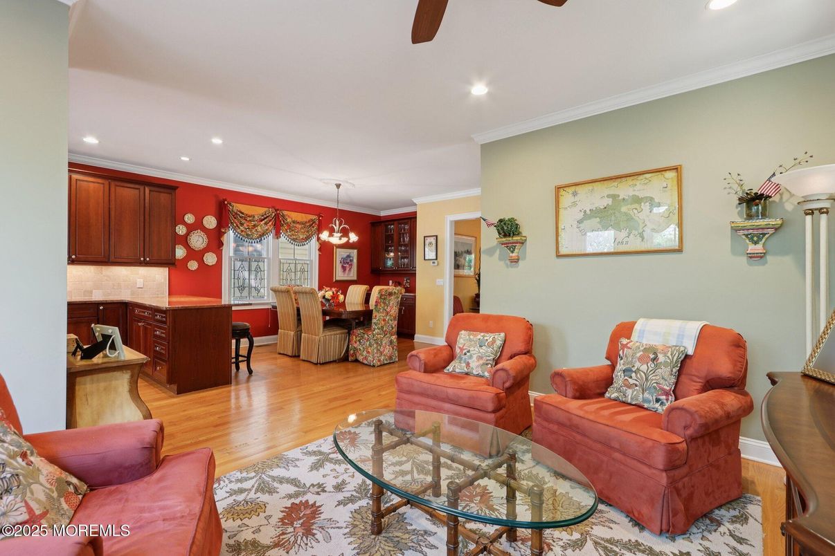 Chandelier, Dining room, Interior, Living room, Pendant Lights, Recessed Lighting, Wood Texture Flooring