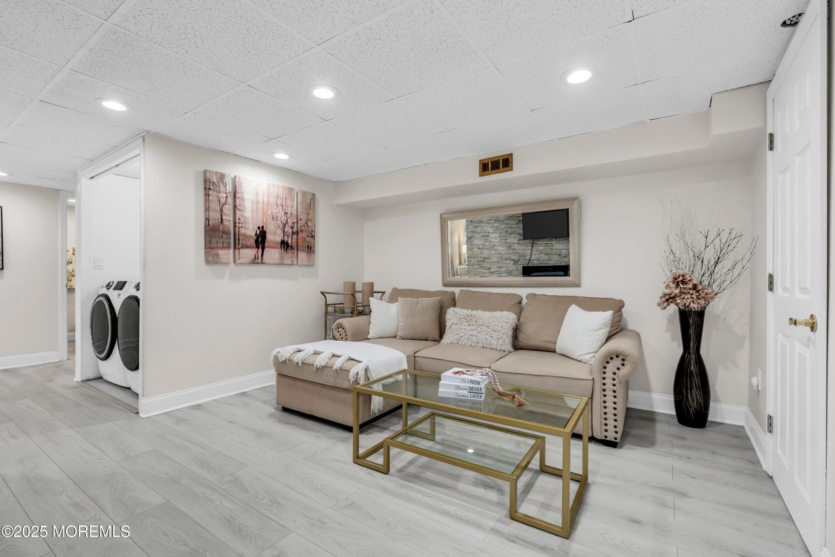 Interior, Living room, Recessed Lighting, Washer, Wood Texture Flooring