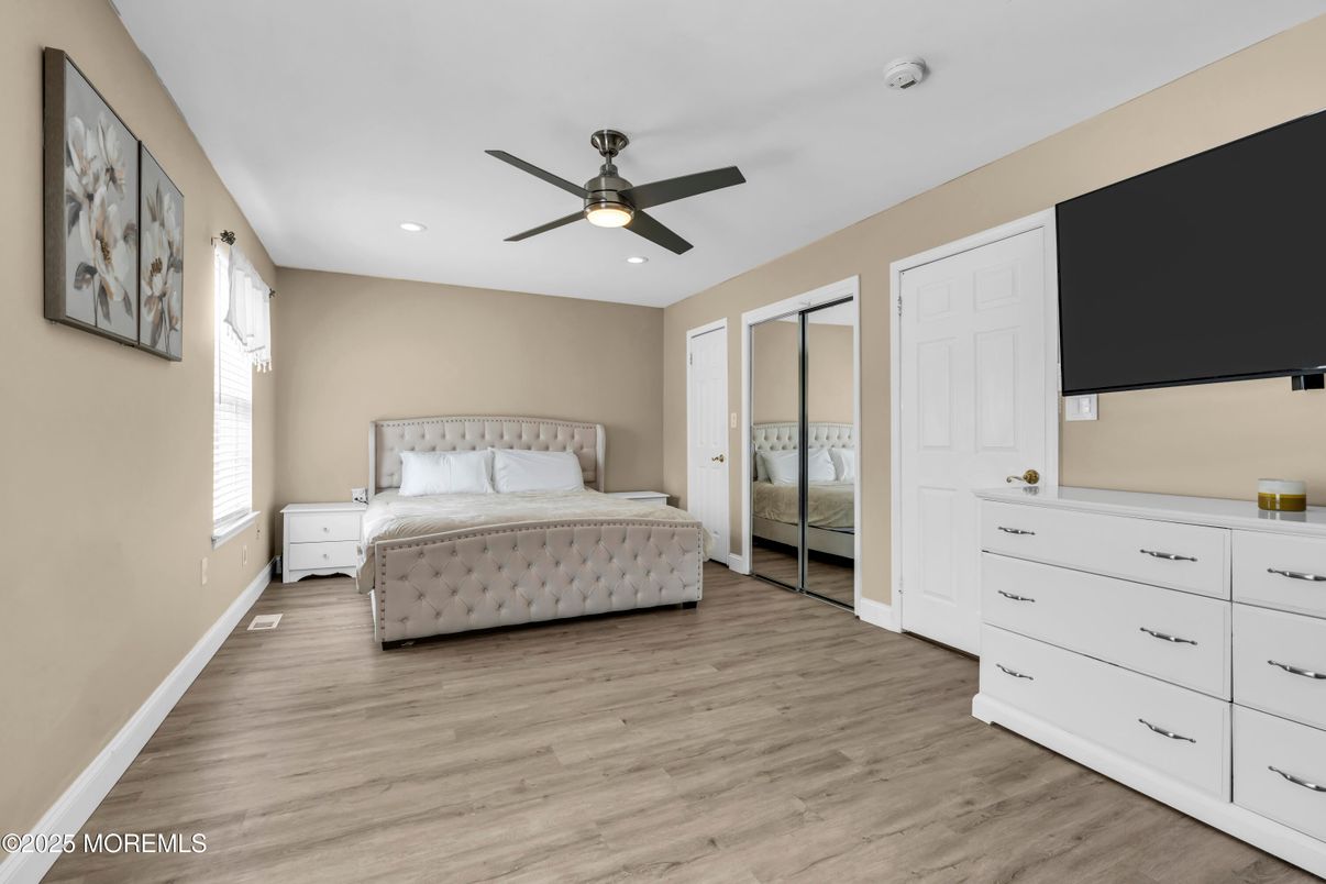 Bedroom, Interior, Recessed Lighting, Wood Texture Flooring