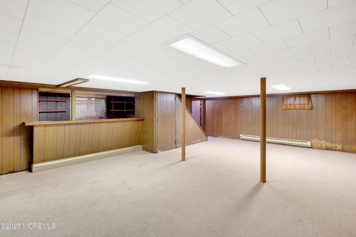 Empty room, Interior, Recessed Lighting, Wooden Walls