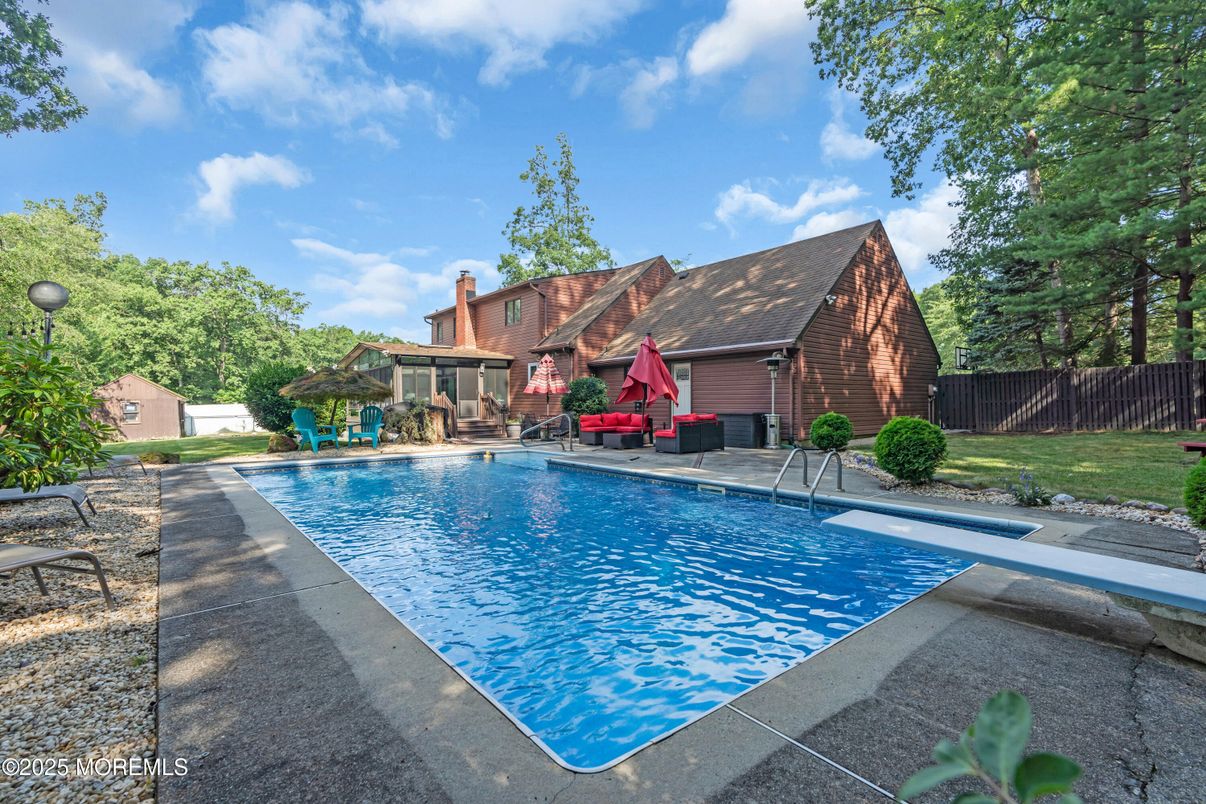Exterior, Pool