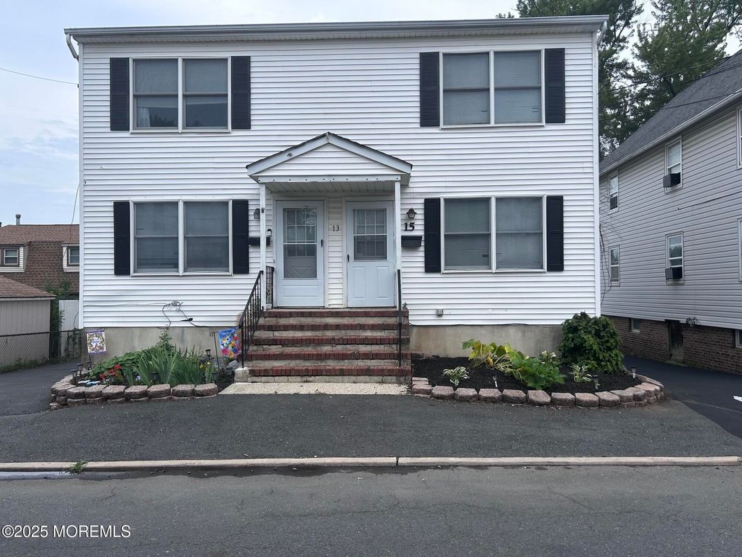 Exterior, Facade, Rowhouse