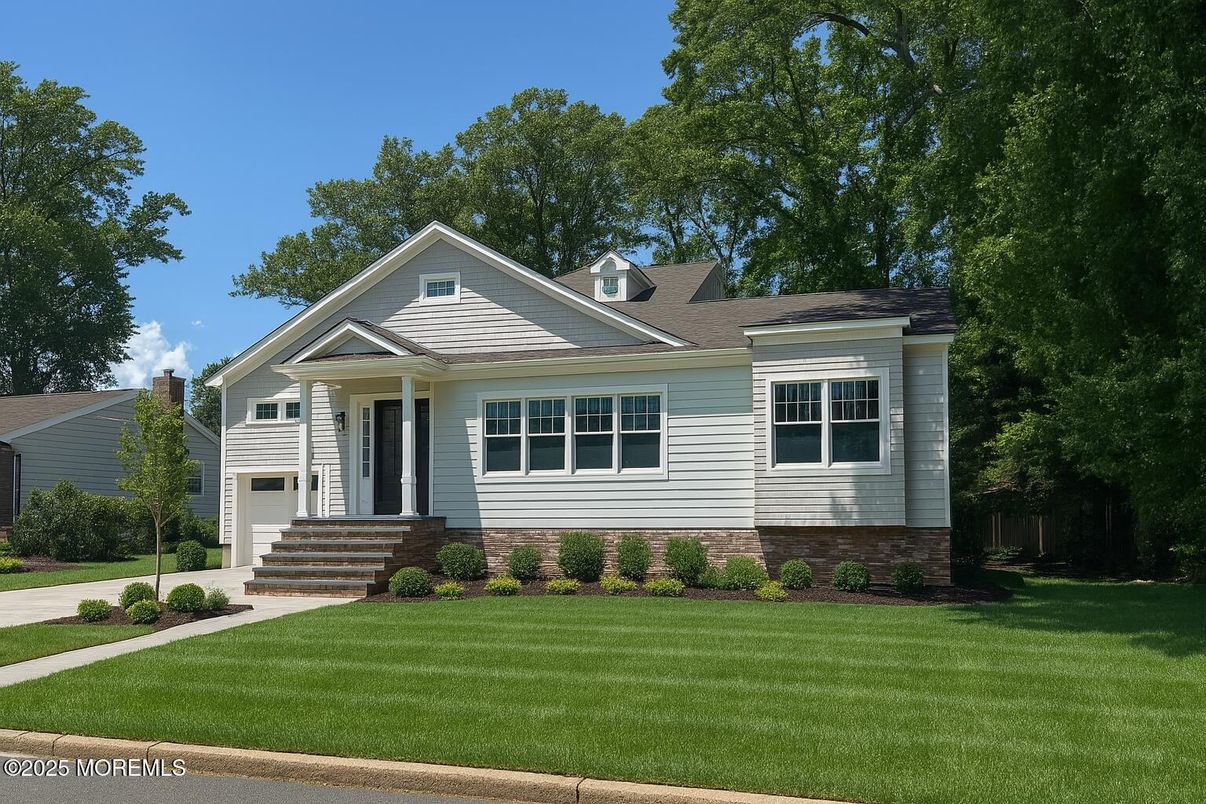 Exterior, Facade, Ranch