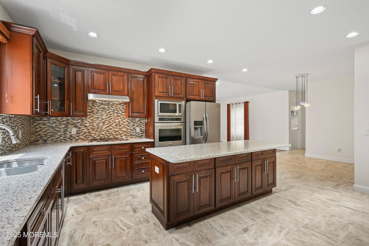 Interior, Kitchen, Pendant Lights, Recessed Lighting, Stainless Steel Appliances