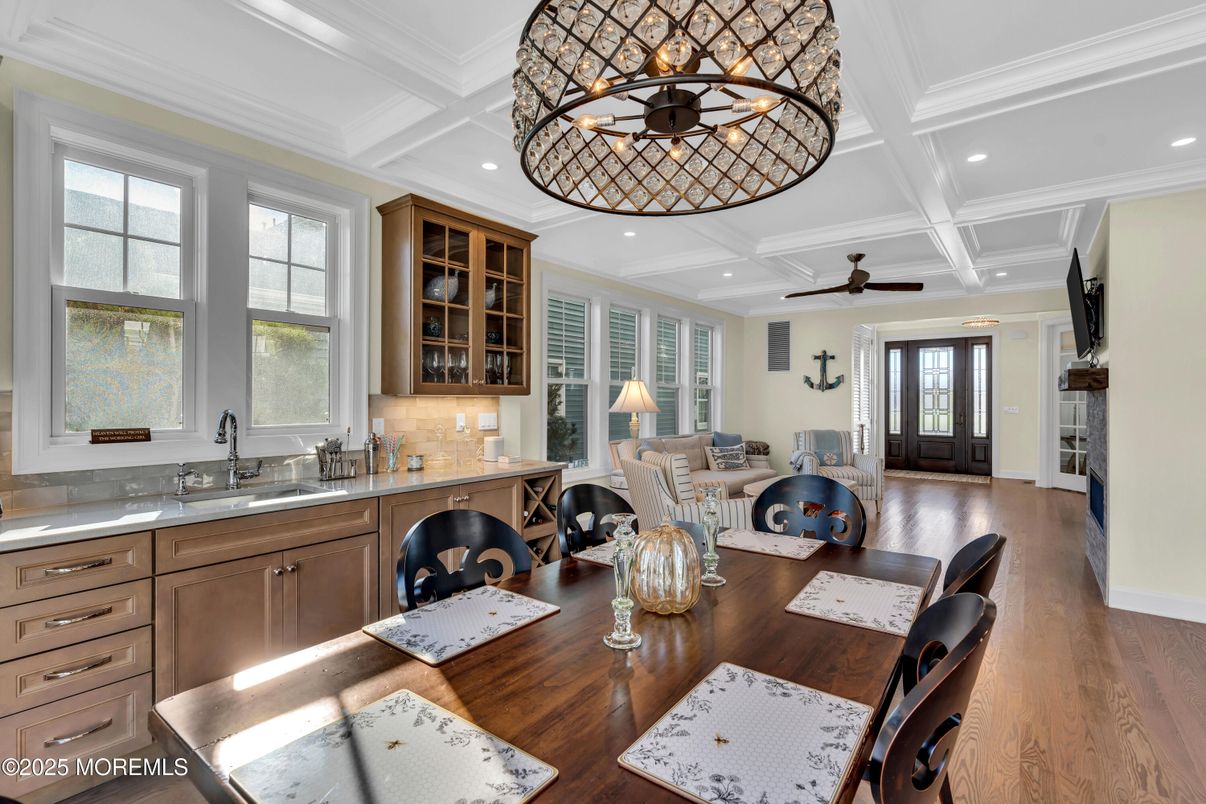 Chandelier, Dining room, Interior, Recessed Lighting, Wood Texture Flooring