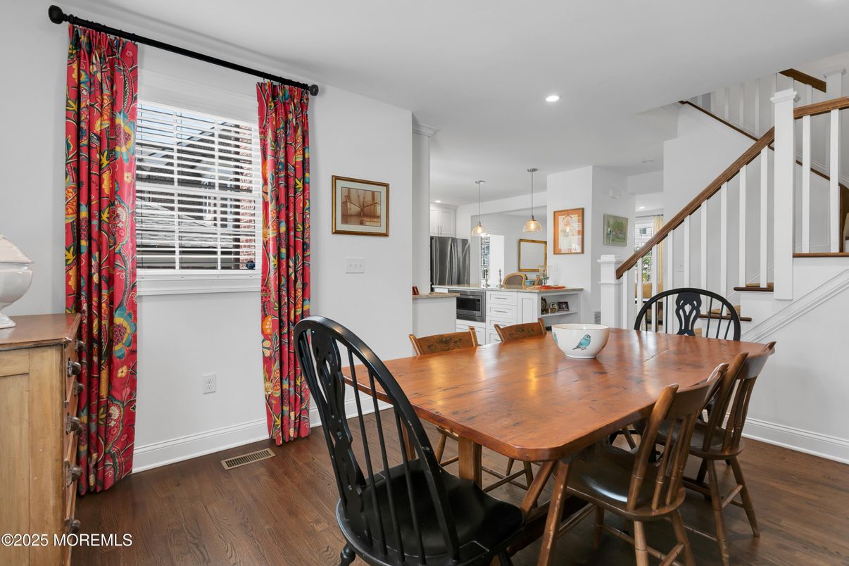 Dining room, Interior, Kitchen, Pendant Lights, Recessed Lighting, Wood Texture Flooring