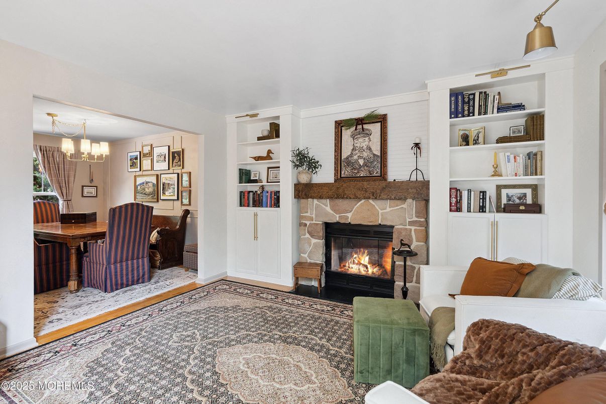 Chandelier, Dining room, Fireplace, Interior, Living room