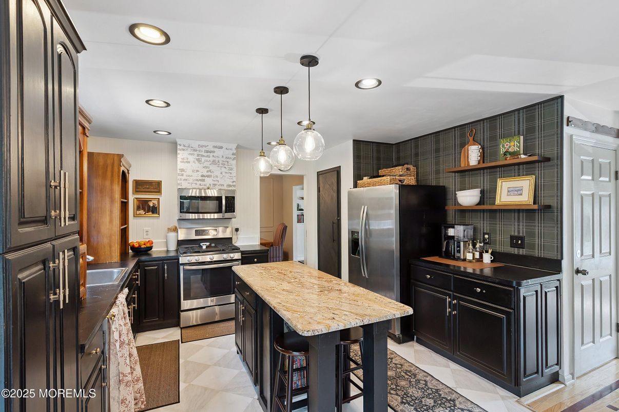 Interior, Kitchen, Pendant Lights, Recessed Lighting, Stainless Steel Appliances