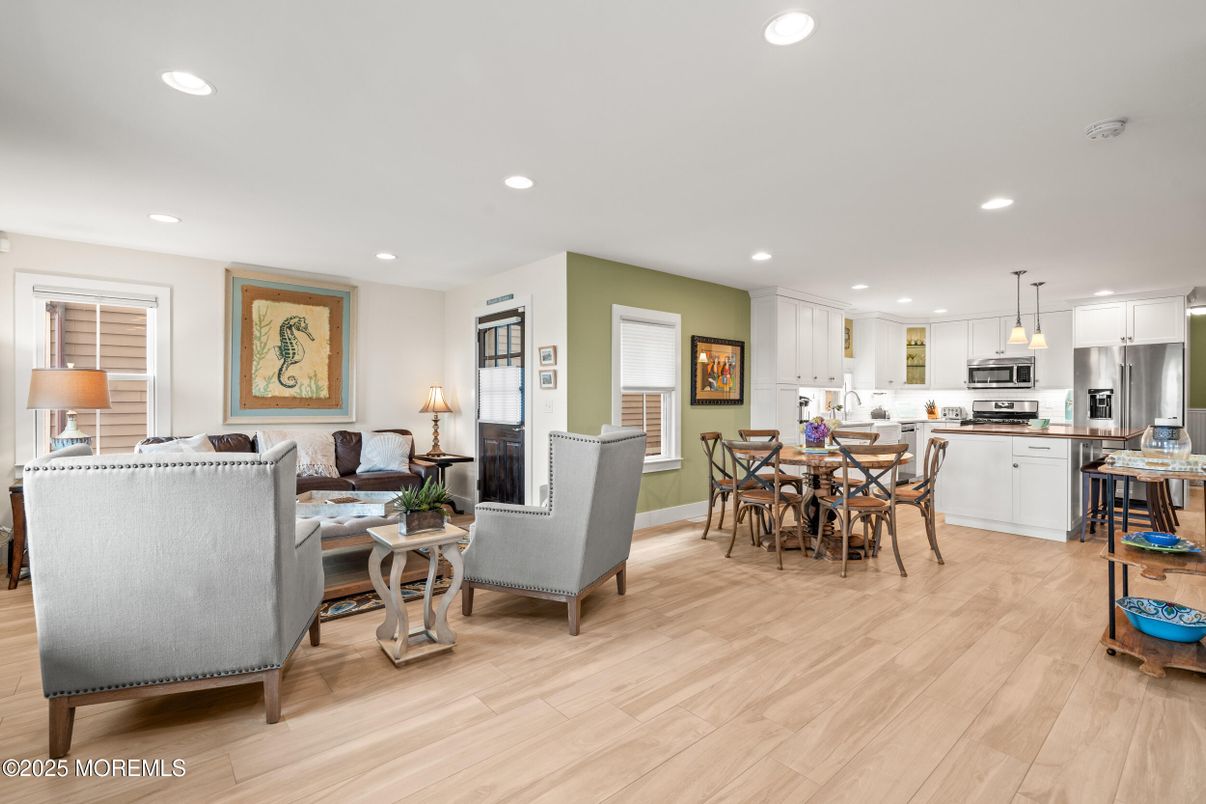Dining room, Interior, Kitchen, Living room, Pendant Lights, Recessed Lighting, Stainless Steel Appliances, Wood Texture Flooring