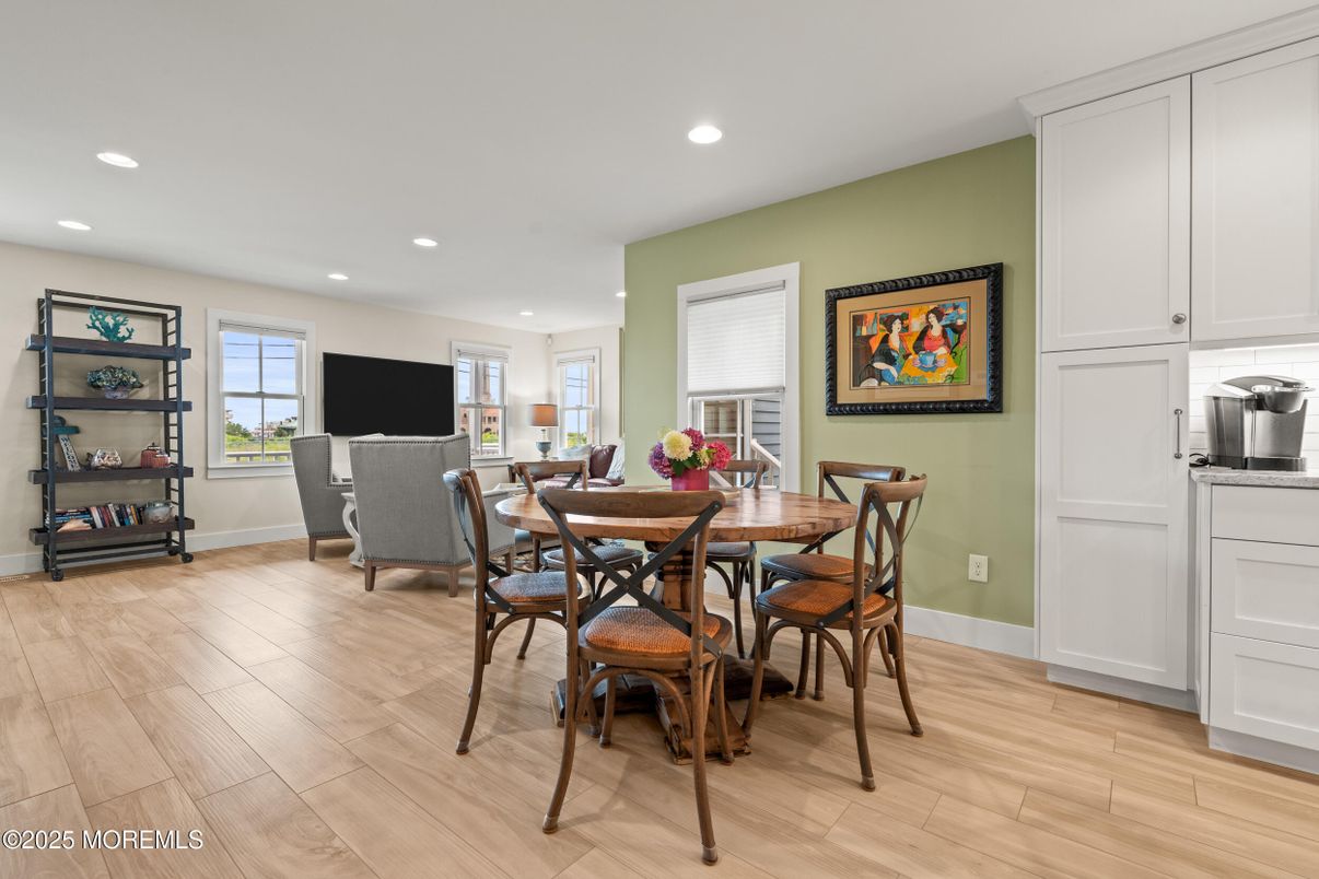 Dining room, Interior, Living room, Recessed Lighting, Wood Texture Flooring