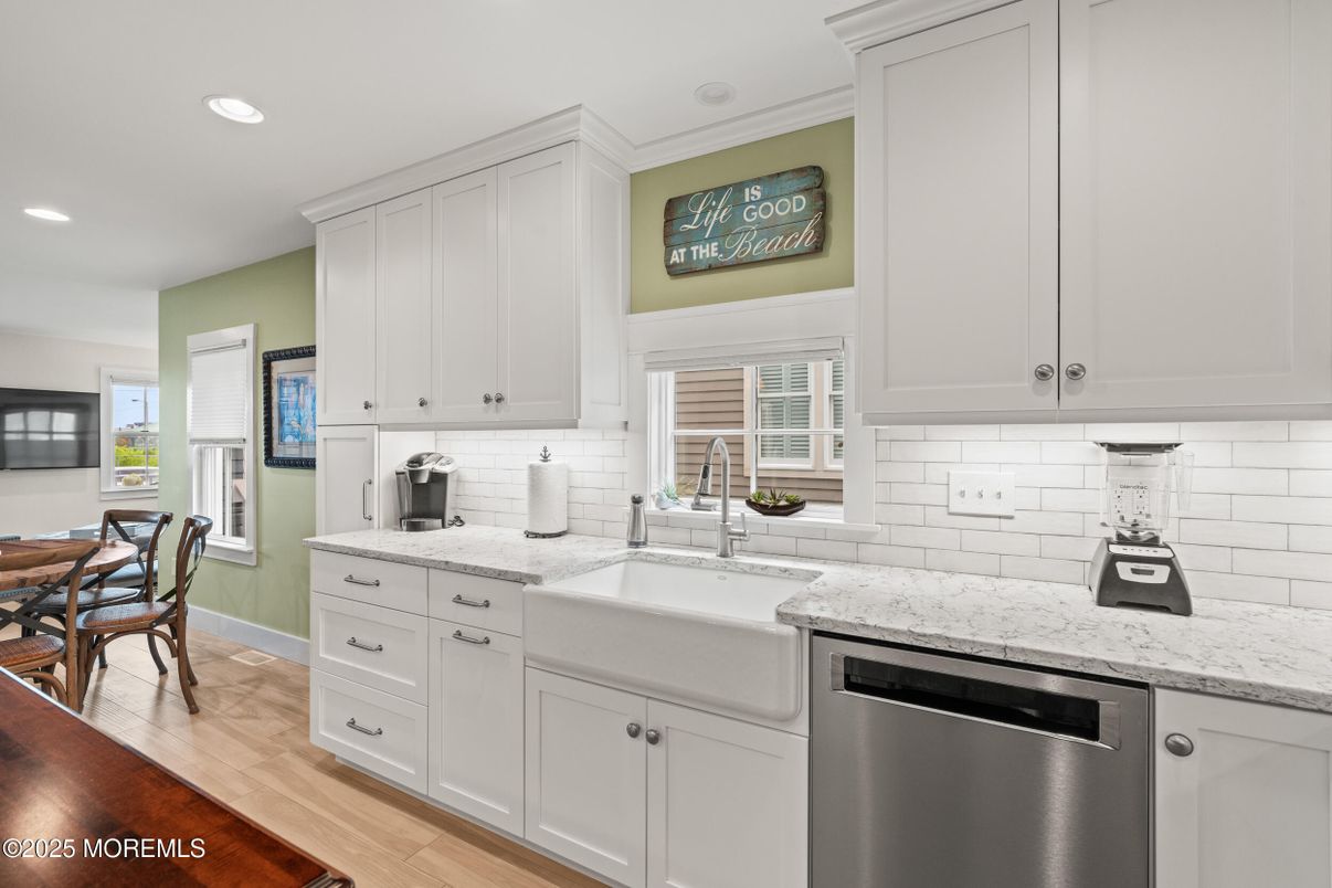 Dining room, Interior, Kitchen, Recessed Lighting, Stainless Steel Appliances, Wood Texture Flooring