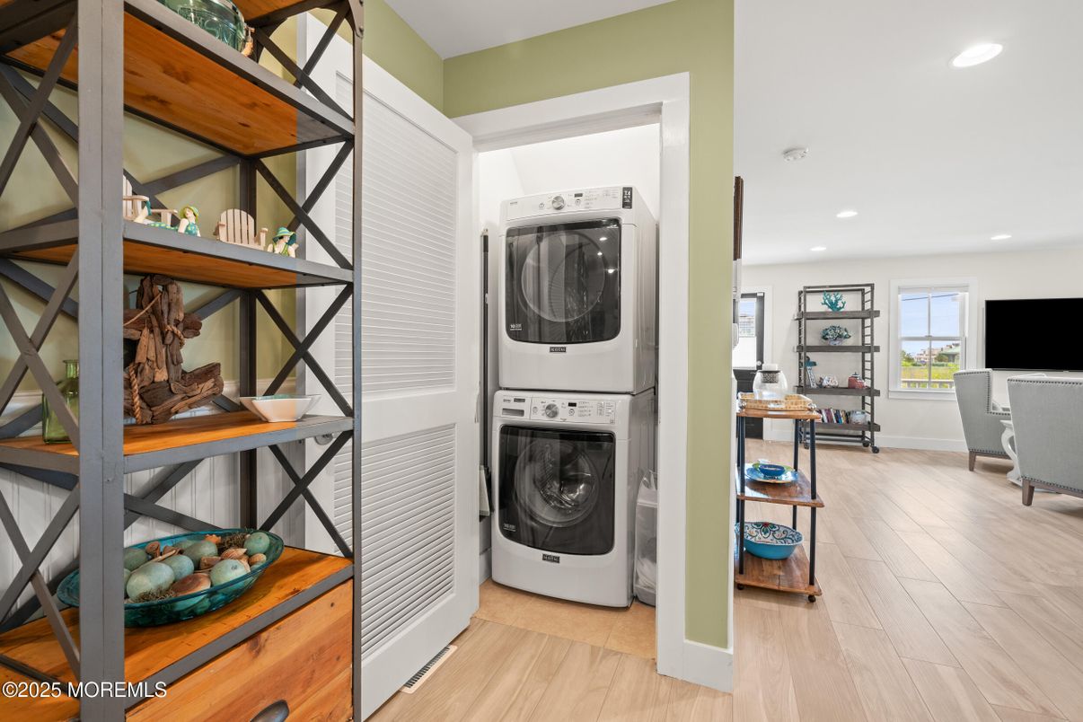 Interior, Recessed Lighting, Utility Closets, Washer, Wood Texture Flooring
