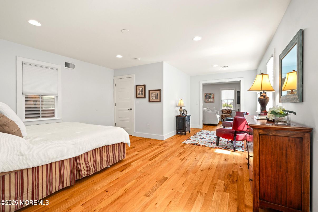 Bedroom, Home Office, Interior, Recessed Lighting, Wood Texture Flooring
