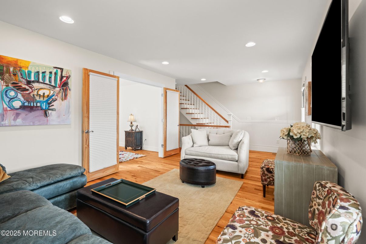 Interior, Living room, Recessed Lighting, Wood Texture Flooring