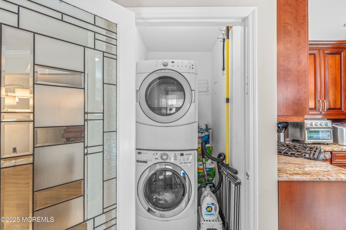 Interior, Kitchen, Utility Closets, Washer