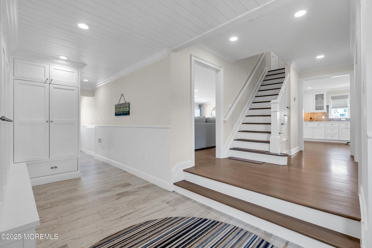 Interior, Recessed Lighting, Wood Texture Flooring