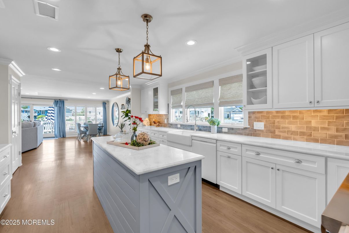 Interior, Kitchen, Pendant Lights, Recessed Lighting, Wood Texture Flooring