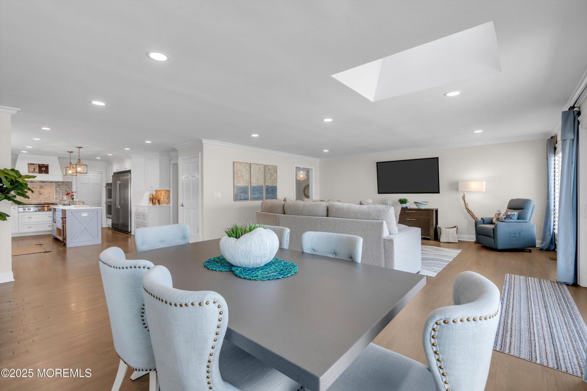 Dining room, Interior, Kitchen, Living room, Pendant Lights, Recessed Lighting, Wood Texture Flooring