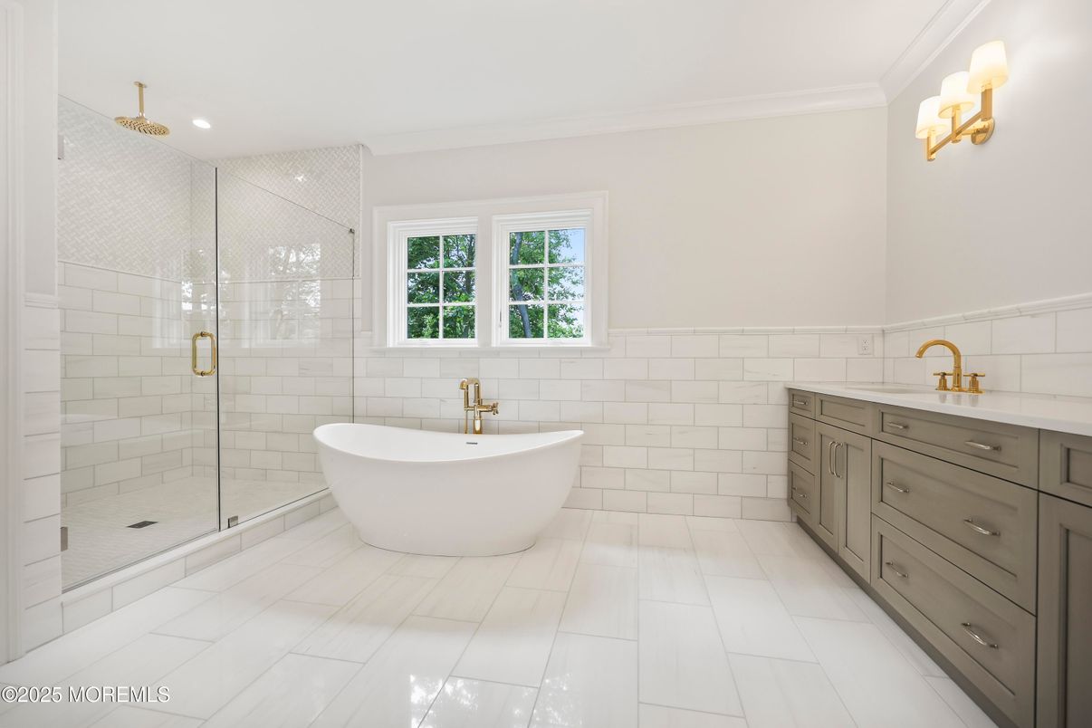 Bathroom, Free Standing Baths, Glass Shower, Interior, Recessed Lighting