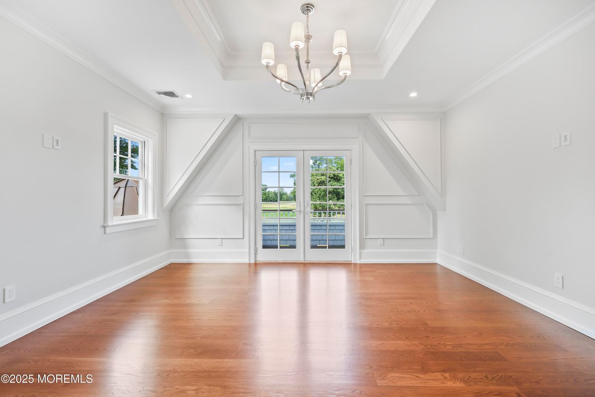 Chandelier, Empty room, Interior, Recessed Lighting, Wood Texture Flooring