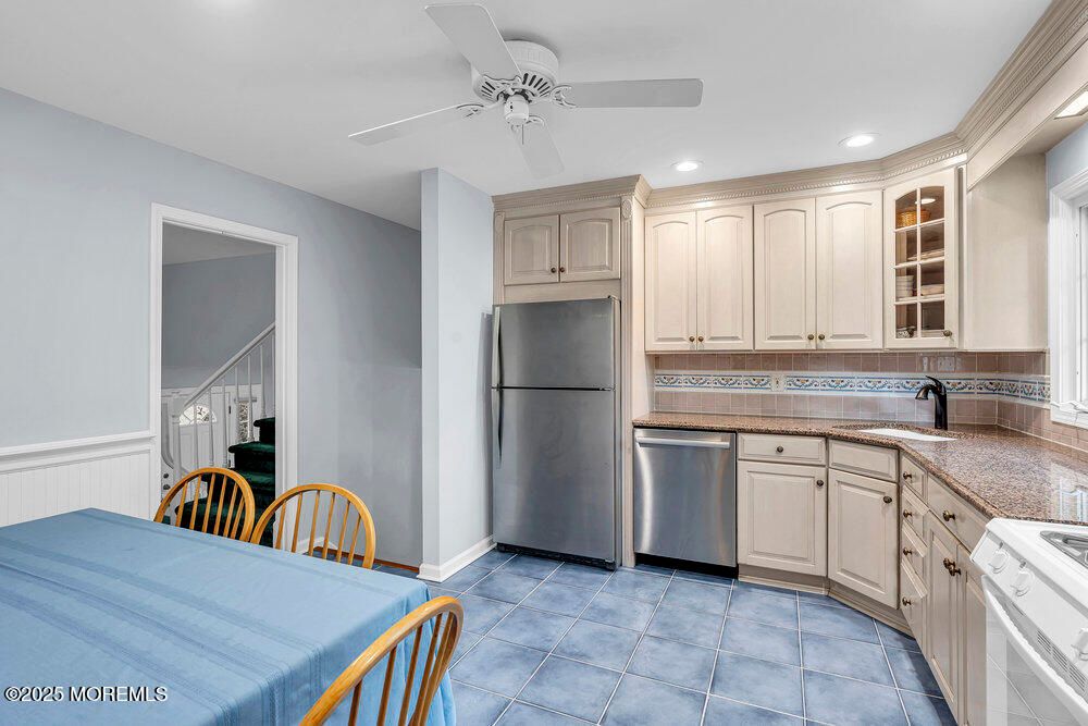 Interior, Kitchen, Recessed Lighting