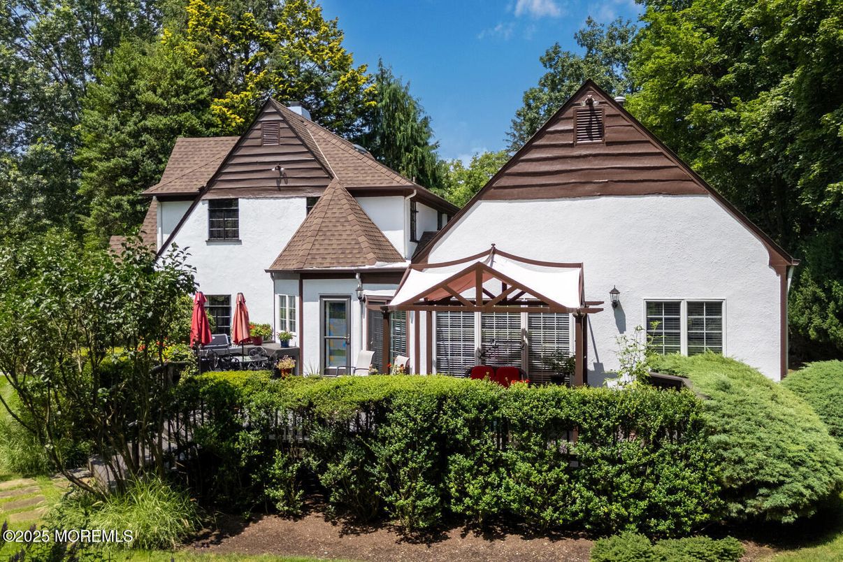 Backyard, Exterior, Facade, Tudor Revival