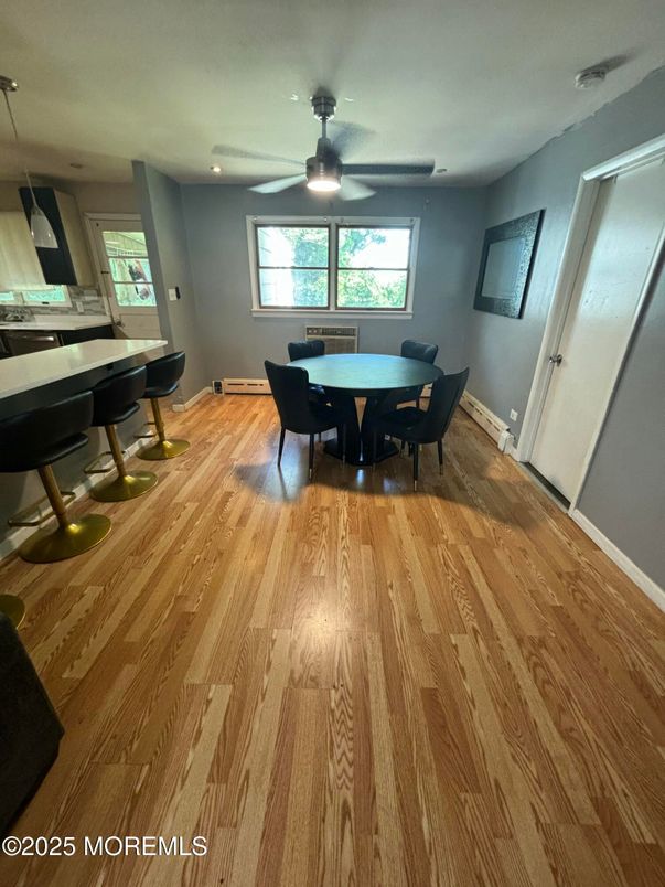 Dining room, Interior, Kitchen, Recessed Lighting, Wood Texture Flooring