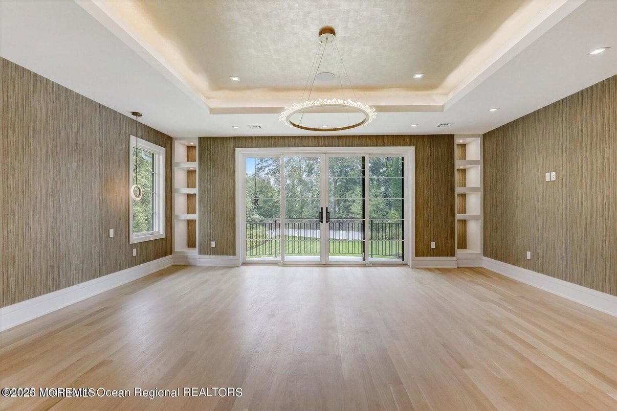 Empty room, Interior, Pendant Lights, Recessed Lighting, Wood Texture Flooring