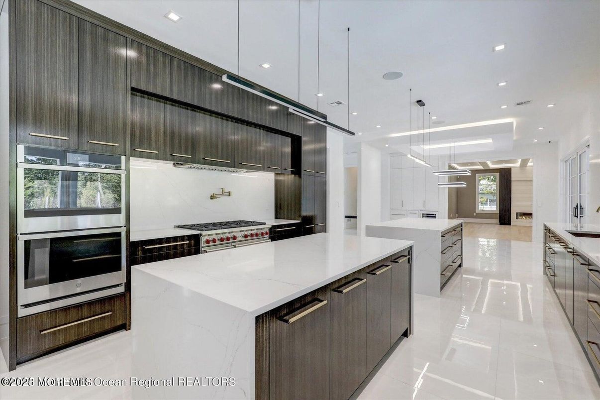 Interior, Kitchen, Pendant Lights, Recessed Lighting, Stainless Steel Appliances