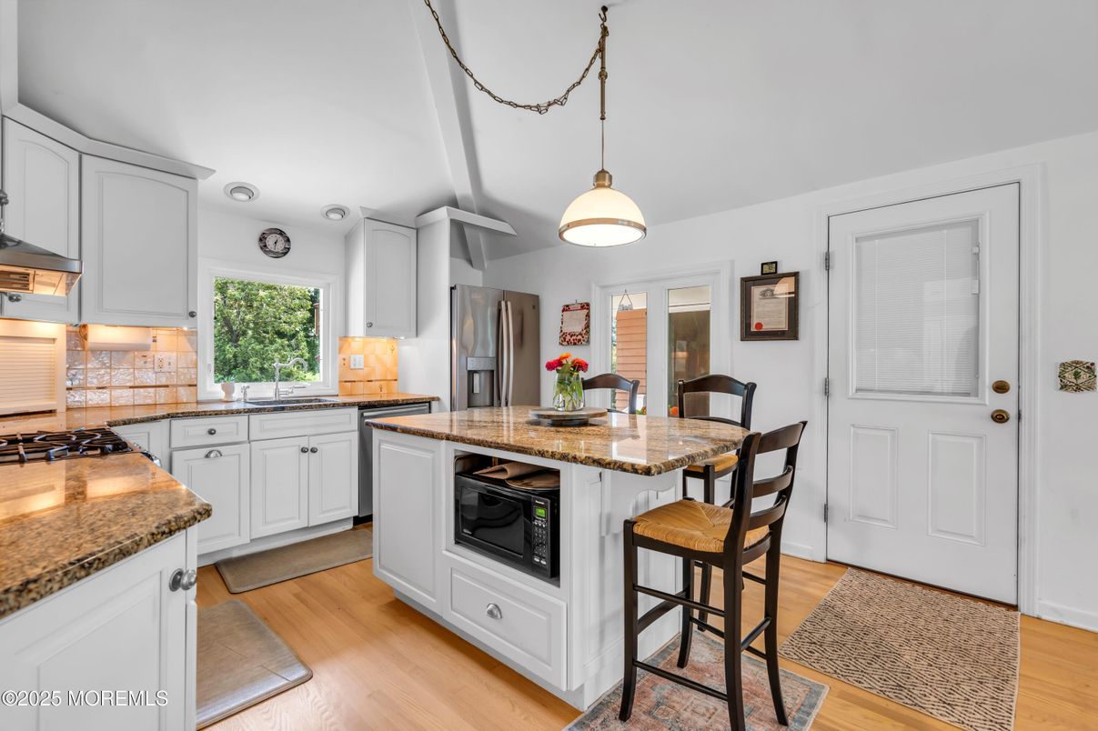 Interior, Kitchen, Pendant Lights, Wood Texture Flooring