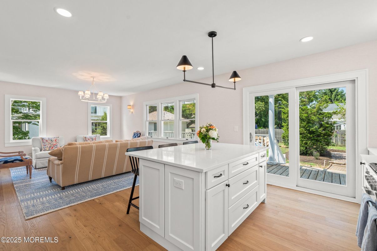 Interior, Living room, Pendant Lights, Recessed Lighting, Wood Texture Flooring