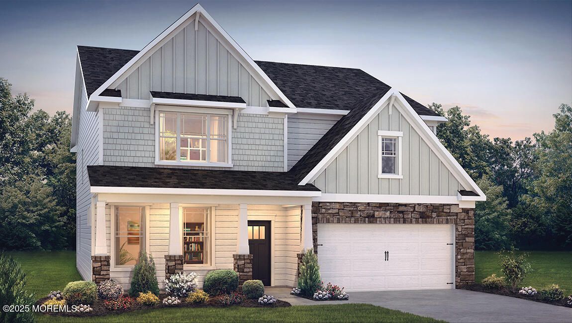 Attached, Exterior, Facade, Farmhouse
