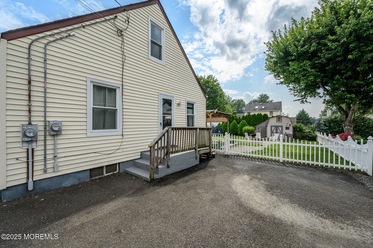 Backyard, Exterior