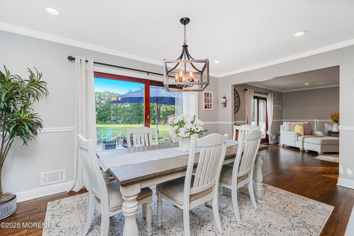 Dining room, Interior, Pendant Lights, Recessed Lighting, Wood Texture Flooring