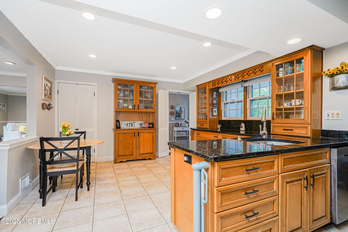 Dining room, Interior, Kitchen, Recessed Lighting