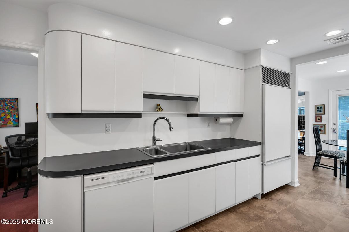 Dining room, Interior, Kitchen, Recessed Lighting