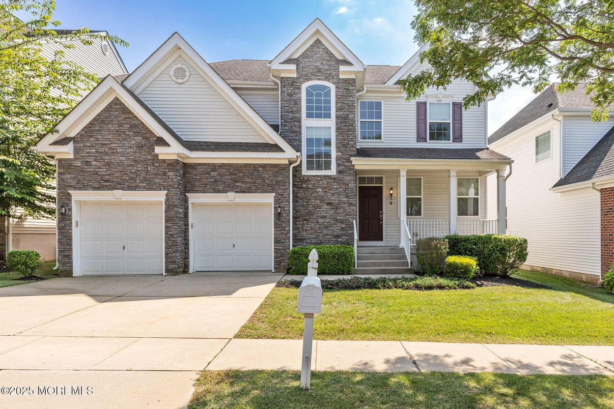Attached, Exterior, Facade, Brick Facade, Brick Traditional