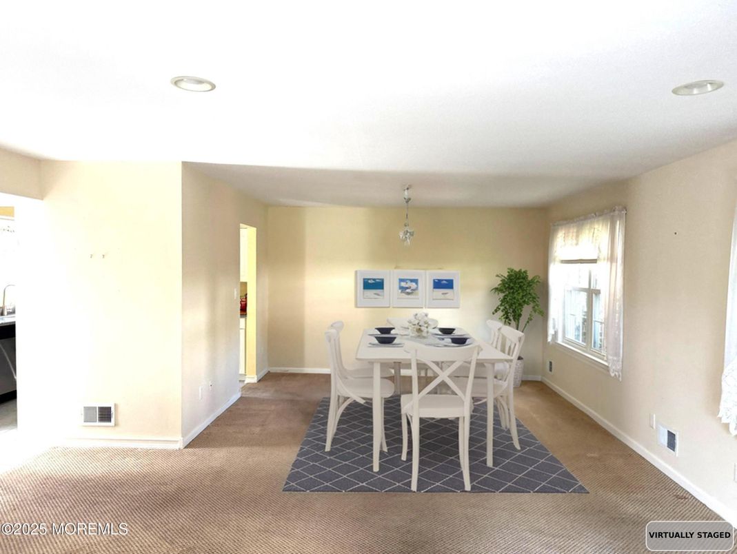 Dining room, Interior, Recessed Lighting